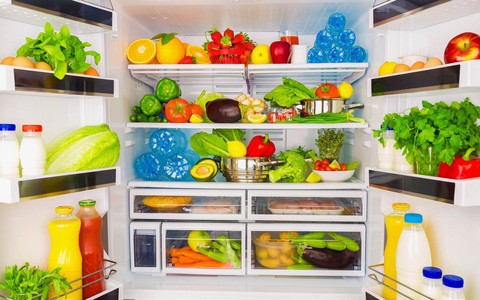 Gì cũng tống vào tủ lạnh, có ngày bị nhiễm độc oan mạng!
