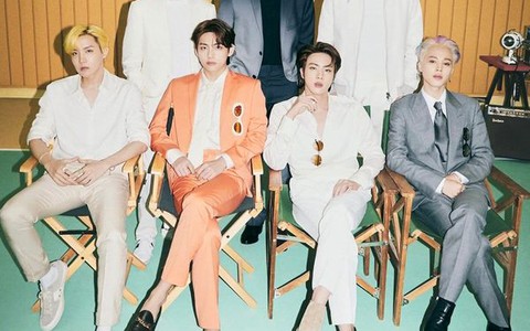 Được tổng thống Pháp giới thiệu MV 'Butter', BTS lập thêm 5 kỷ lục