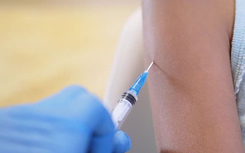 Ăn uống gì trước và sau tiêm vaccine để cơ thể khỏe mạnh?