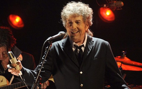 Danh ca Bob Dylan bị kiện tội ấu dâm với bé gái 12 tuổi
