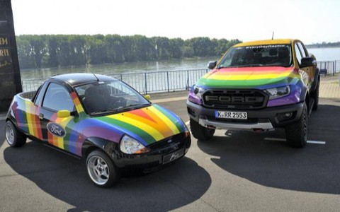 Hãng Ford ra mắt chiếc xe 7 sắc cầu vồng, ủng hộ cộng đồng LGBTQ+