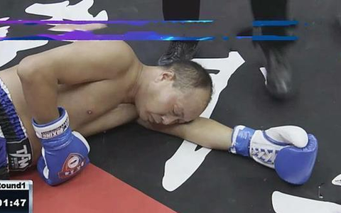 Quá ngạo mạn, cao thủ Thái Cực bị võ sĩ kém 20 tuổi đánh gục