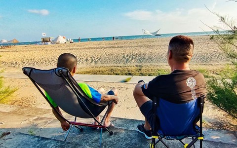 Vay nóng mua xe để đưa bạn thân bị ung thư giai đoạn cuối du lịch
