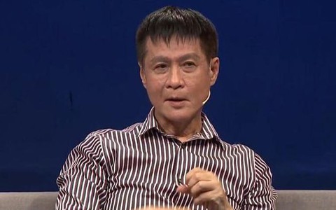 Lê Hoàng lại gây tranh cãi khi khuyên gái xấu không nên xăm hình