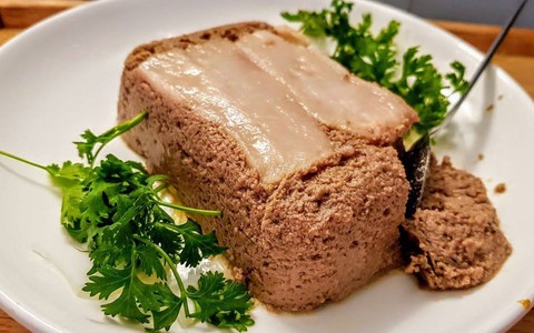 Xơi pate gan coi chừng xơi luôn cả ổ nhiễm trùng...
