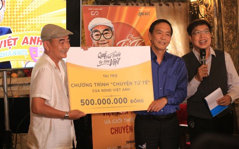 NSND Việt Anh rủ học trò làm 'Chuyện tử tế'