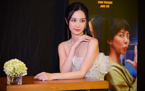 Kiều Minh Tuấn 'phá lên cười' khi xem cảnh tình cảm với Thu Trang