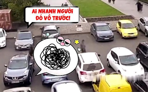 Tài xế loay hoay mãi khi vào chuồng bị xe khác giành mất chỗ