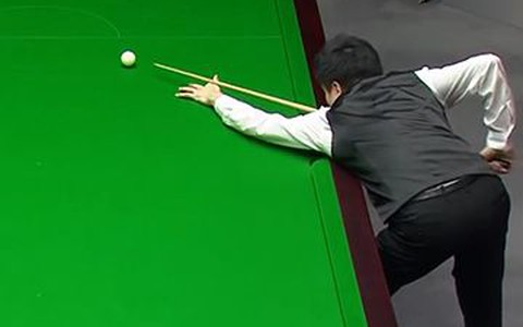 Cơ thủ Ding Junhui ngậm ngùi sau 5 lần giấu bi bất thành