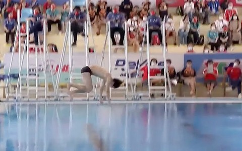 Những pha nhảy cầu tiếp nước bằng bụng, lưng ở SEA Games 31