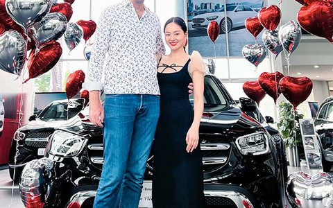 Lan Phương như 'nấm lùn' bên chồng Tây 'khổng lồ'