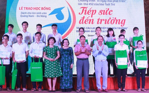 Những tấm lòng rộng mở với trò nghèo xứ Quảng