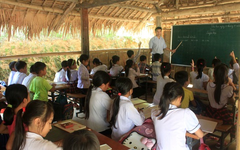 Lùi chương trình phổ thông mới: vẫn lo