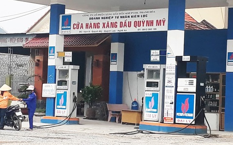 Khởi tố thêm 2 bị can trong đường dây bán xăng A92 'dỏm'