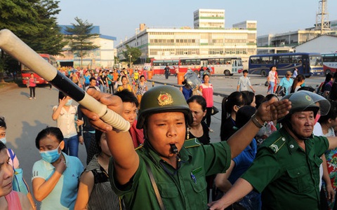 Chặn đứng nạn xe chở công nhân PouYuen chạy theo 'luật rừng'