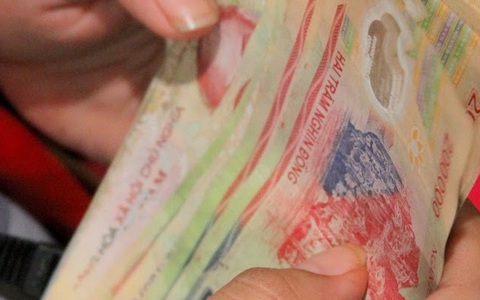 Thu tiền sai, 14 trường ở Cao Lãnh phải trả lại phụ huynh