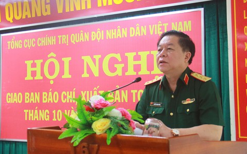 Tạo điều kiện tốt để báo chí tuyên truyền về quân đội