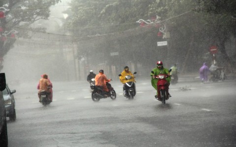 Hai yếu tố gây mưa lớn ở Trung Bộ trong tháng 11