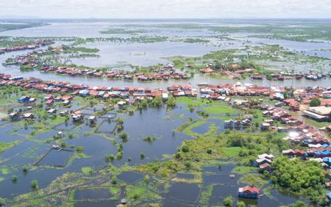 Nhịp sống bên mặt hồ lớn nhất Đông Nam Á