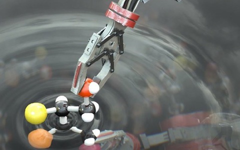 Đã có robot kích thước phân tử đầu tiên trên thế giới