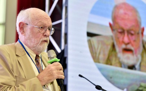 Khoa học xã hội trước bước ngoặt sống còn