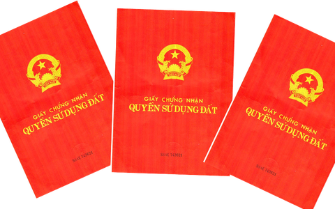 Ngưng quy định ghi tên thành viên gia đình trong sổ đỏ