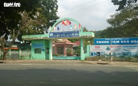 Đâm chết bạn tình rồi nhảy xuống núi Sập tự tử