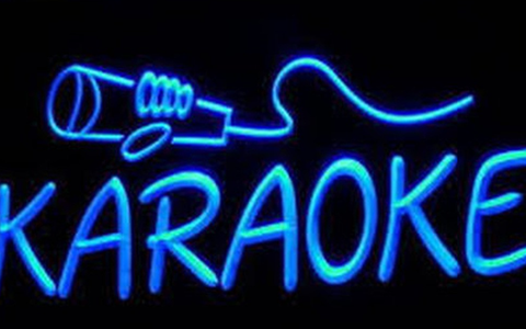9 nữ tiếp viên múa thoát y, 'tắm' bia trong quán karaoke