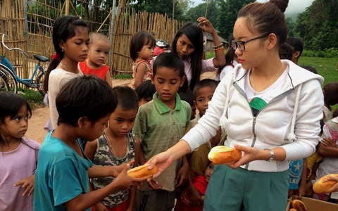 O bánh mì đến rồi!