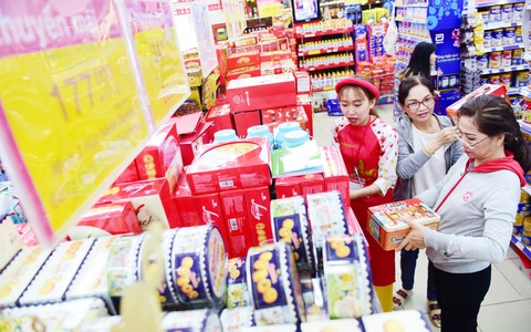 Bán lẻ nội quyết cạnh tranh giữ thị phần