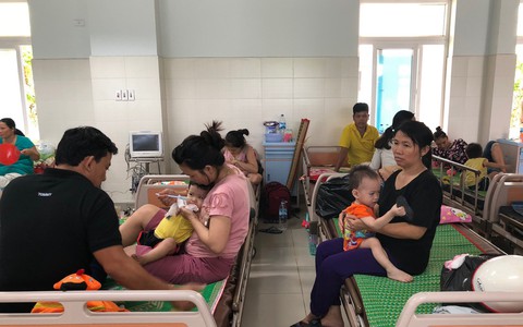 Một bệnh nhi tử vong vì bệnh chân tay miệng ở Quảng Ngãi