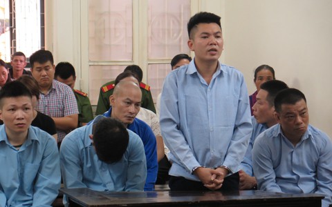 Xét xử vụ nổ súng đe dọa công an, bắn chết lễ tân khách sạn