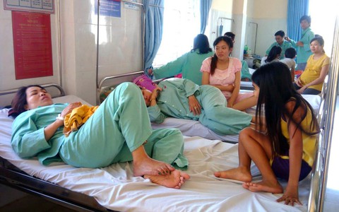 Hàng loạt công nhân Đồng Nai cấp cứu nghi ngộ độc thực phẩm