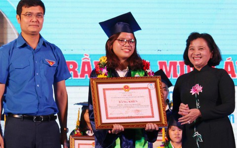 TP.HCM vinh danh 78 thủ khoa