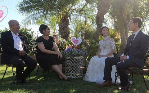 'Vợ chồng son' ở Mỹ kể chuyện vợ chồng