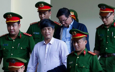 Kháng nghị một phần án sơ thẩm vụ 2 cựu tướng công an 'bảo kê' đường dây cờ bạc