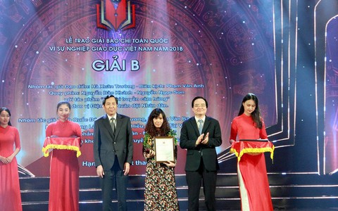 Báo Tuổi Trẻ nhận giải B 'vì sự nghiệp giáo dục VN' năm 2018