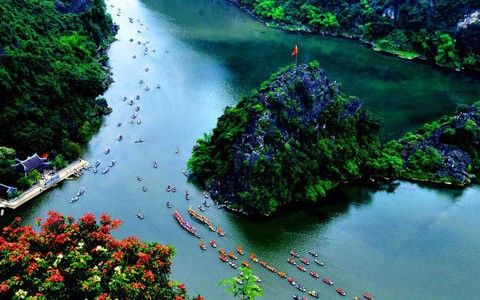 Đất thiêng và tờ giấy A4