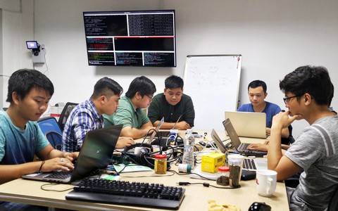 Tận dụng mạng xã hội kiếm việc thời công nghệ
