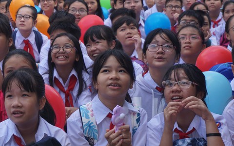 TP.HCM: đề xuất giảm học phí THCS từ 40.000 - 55.000 đồng/tháng