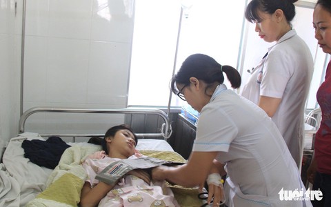 73 người nhập viện nghi ngộ độc do ăn bánh mì