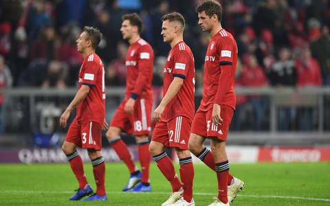 Bị cầm chân phút 89, 'Hùm xám' kém Dortmund 4 điểm