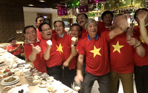 Buổi tối khó quên của những ông bầu