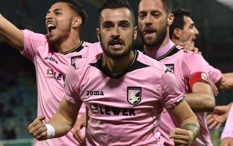 CLB Palermo bị bán với giá.... 263.000 đồng
