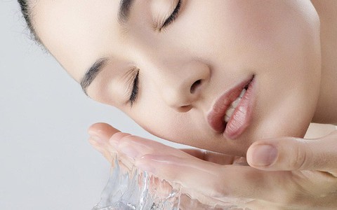 Cách chăm sóc da khô, nứt nẻ khi trời lạnh