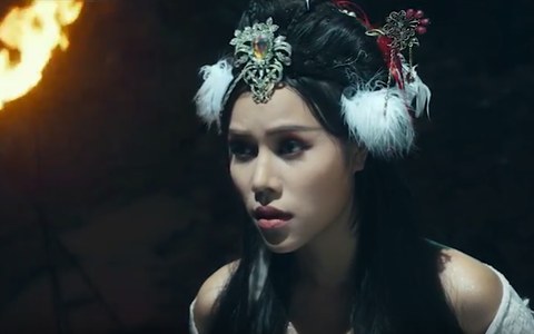Quán quân Hồng Gấm tung phim ngắn cổ trang 'Sẽ thôi mong chờ'