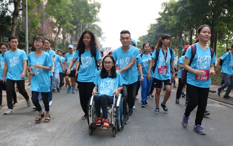 2.000 sinh viên tham gia đường chạy nghị lực