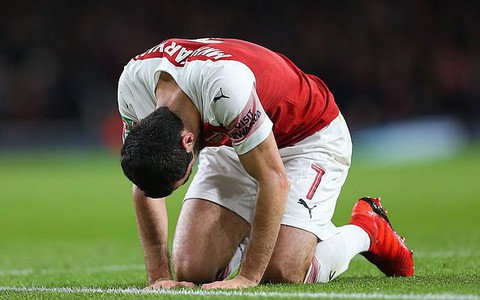 Gãy ngón chân, Mkhitaryan nghỉ thi đấu đến tháng 2-2019