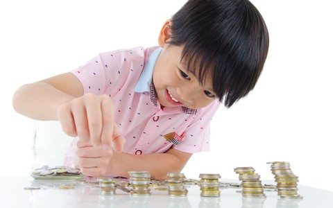 Dạy sao để con không quá coi trọng vật chất?