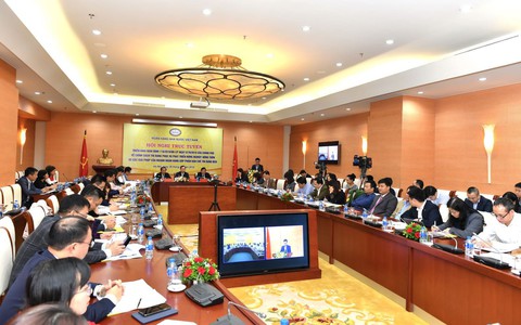 Ngân hàng nâng mức vay không thế chấp để đẩy lùi tín dụng đen